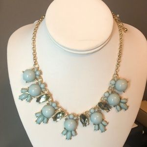 EUC, faux turquoise and gold necklace